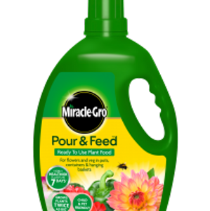 Miracle Gro Pour & Feed 3ltr